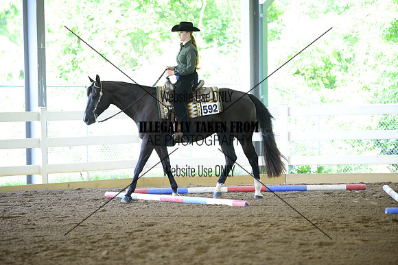 _AJE8935